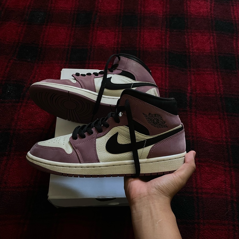 Nike Air Jordan Purple
